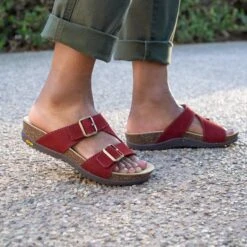 Dansko Dayna Cinnabar Suede 13 Dansko Dayna Cinnabar Suede -Dansko S23 PDP Dulce Dayna Cinnabar OnFoot 2400x2400 1